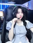 Phan Hoàng Thiên Thy 1995