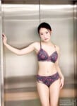 Con đĩ Khánh Vy làm việc thiếu chuyên nghiệp