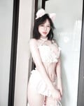 Lại Thị Trầm Hương 1999