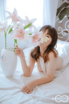 Em mẫu ruột nude cùng bộ trang phục áo dài