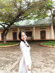 Em mẫu ruột nude cùng bộ trang phục áo dài