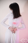 Em mẫu ruột nude cùng bộ trang phục áo dài