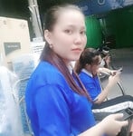 Bot lột đồ gái xinh
