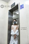 Bác sĩ điều trị COVID-19 này hơi lạ
