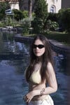 Em Phụng mặc bikini
