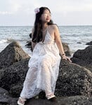 Em Hân đi biển