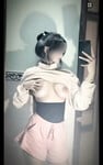 Em Ng ngọc thích khoe vú