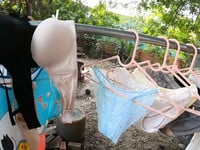 Quần áo lót cho anh chị em càn