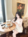 Nhìn muốn chịch