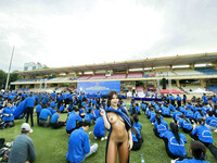 Nhìn muốn chịch