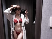 Em Nhi siêu dâm