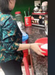 Ko mặc áo vú