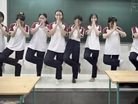 Gái xính trường pT Nguyễn Thị Minh khai