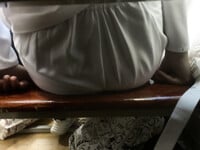 Chụp lén đít em hs cấp 3 áo dài