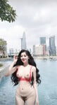 Sau lớp áo bên trong em có gì?