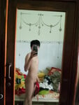 Thik mặc quần hay ko mặc ta