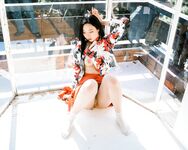 Phơi hàng tắm nắng