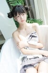 Em học sinh mặc đồng phục chụp ảnh sex
