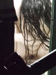 CHỤP LÉN DÌ ÚT ĐANG TẮM
