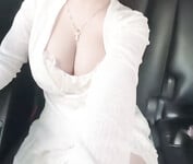 Vú và đít mấy em
