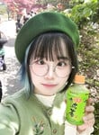 Mèo simmy bận đồ ngon quá
