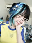 Mèo simmy bận đồ ngon quá