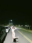 Gái xinh khỏa thân public cực múp