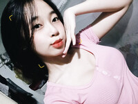 ngắm mặt em xinh đi ạ