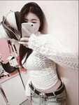 Bắn tinh lên ảnh 2 con đĩ