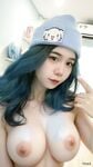 có người muốn lột đồ simmy nên lột luôn