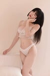 Lột đồ UNa To Uyen