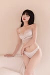 Lột đồ UNa To Uyen