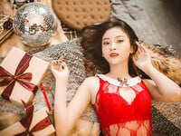 Tiktoker Triệu Linh Trang 2K3 (reup)