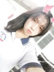 Bé Tuyết học sinh lớp 11