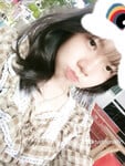 Bé Tuyết học sinh lớp 11