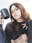 Kính cận có sở thích show hàng 1