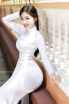 Những đường cong nóng bỏng