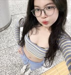 Em Tina Duong dâm