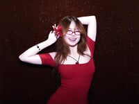 Em Tina Duong dâm