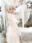 Em cosplay elf