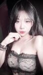 Xem ngực inbox bé<3