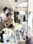 Nhà có đứa em gái mới lớn cứ thích phanh ngực thế này