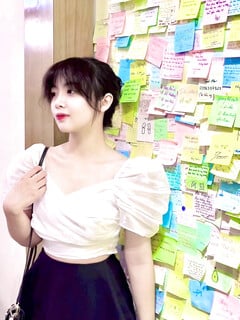 Lột đồ bằng AI