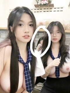 Lột đồ mấy em cấp 3