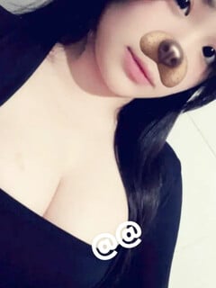 Gạ con em họ chat sex ai ngờ nó cho xem vú lồn bao phê