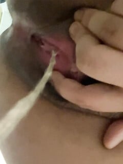 Bướm non tè dầm