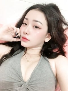 Tuyển phi công